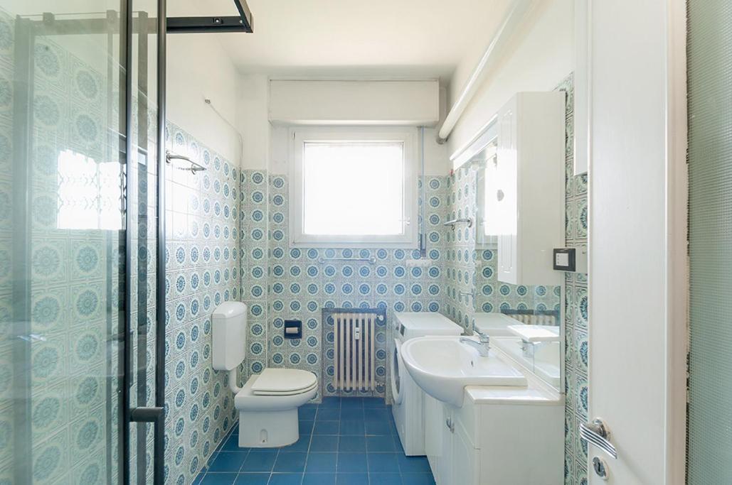 Private Room For Girls Болонья Экстерьер фото
