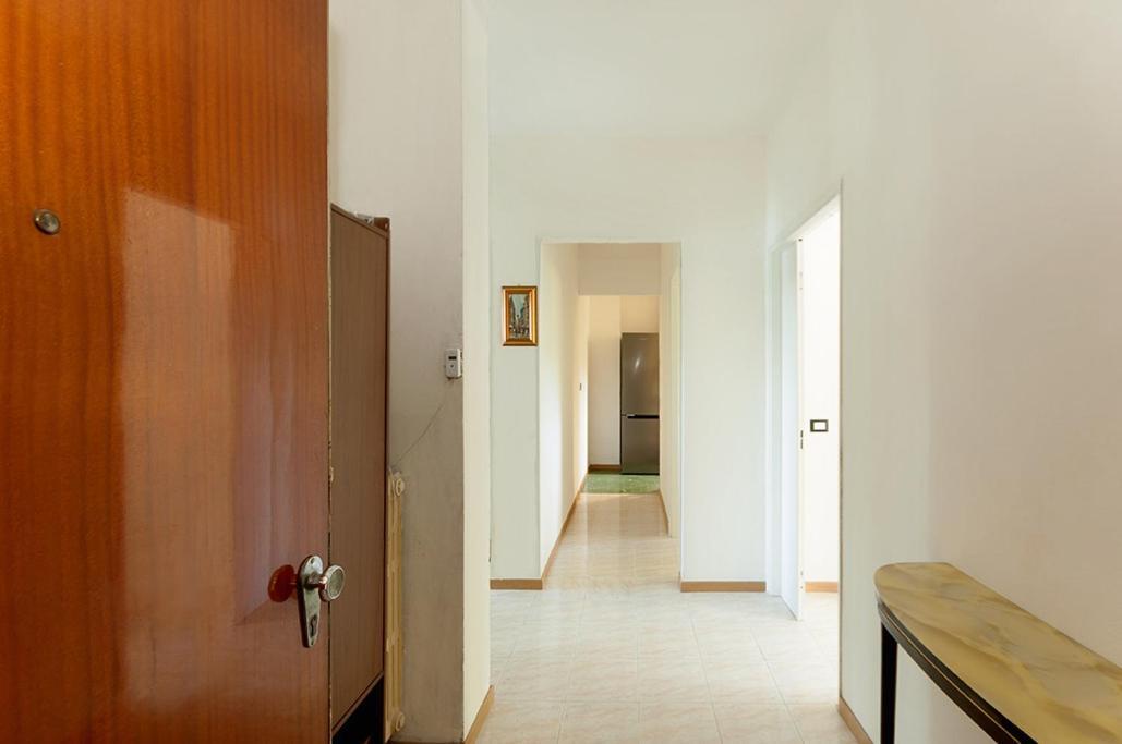 Private Room For Girls Болонья Экстерьер фото